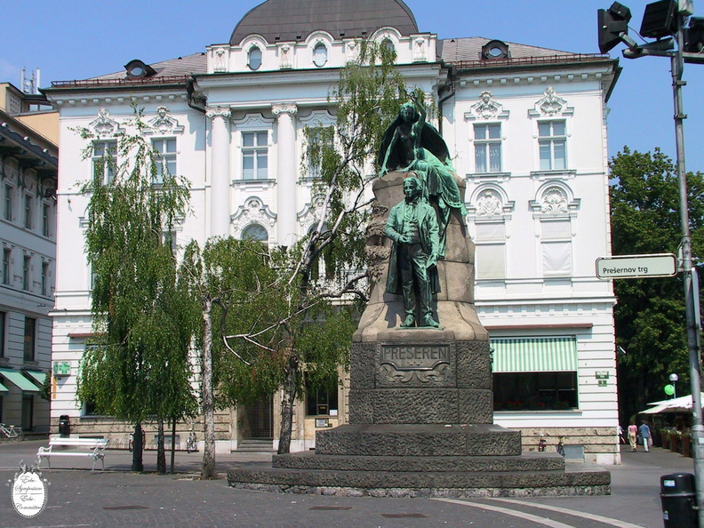 Ljubljana plaza statue.JPG
